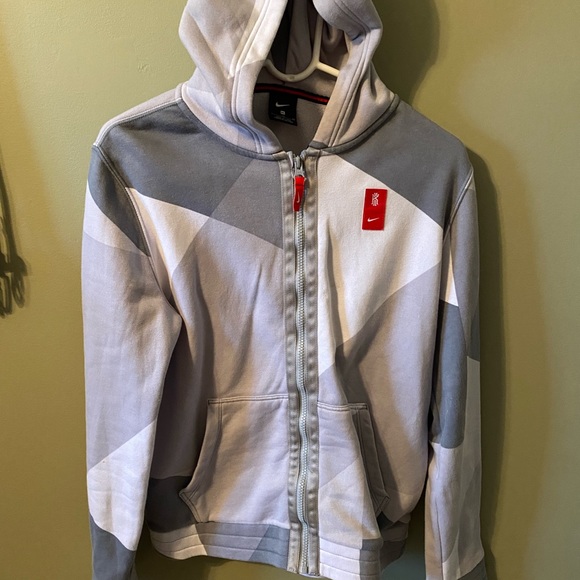 Bundle- Nike youth XL hoodies and sweat pants. - Picture 4 of 9